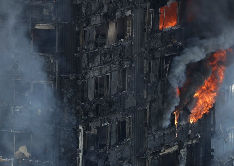 Κανείς δεν επέζησε στους τρεις τελευταίους ορόφους του πύργου Γκρένφελ